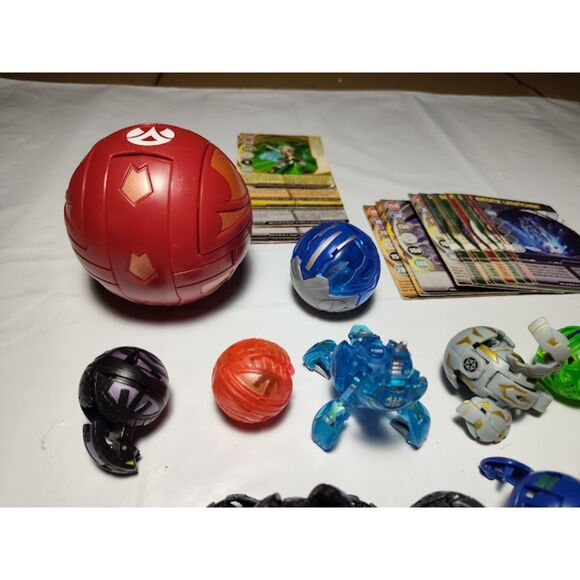 Lot of 18 Bakugan With Cards Large Red Bakugan & More - Picture 8 of 16